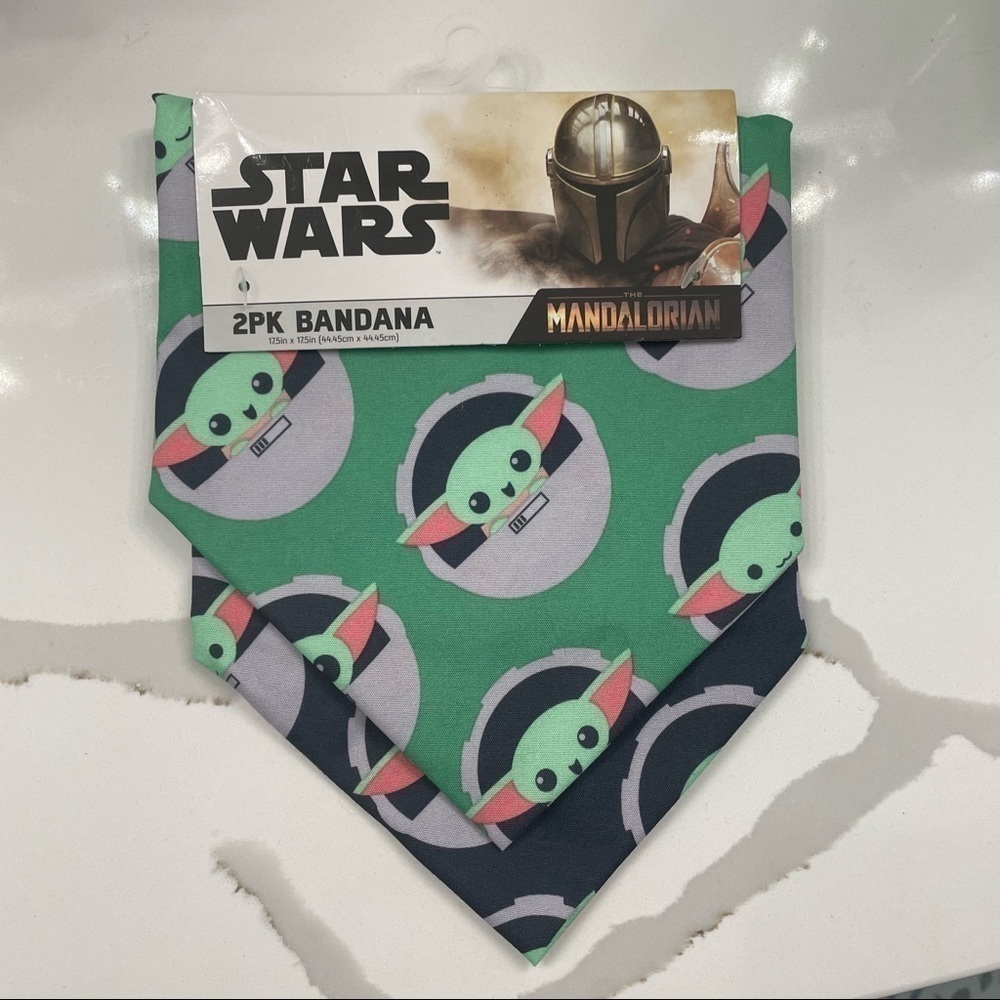 Star Wars The Mandelorian 2-pk Contrasting Bandannas New in Package‌